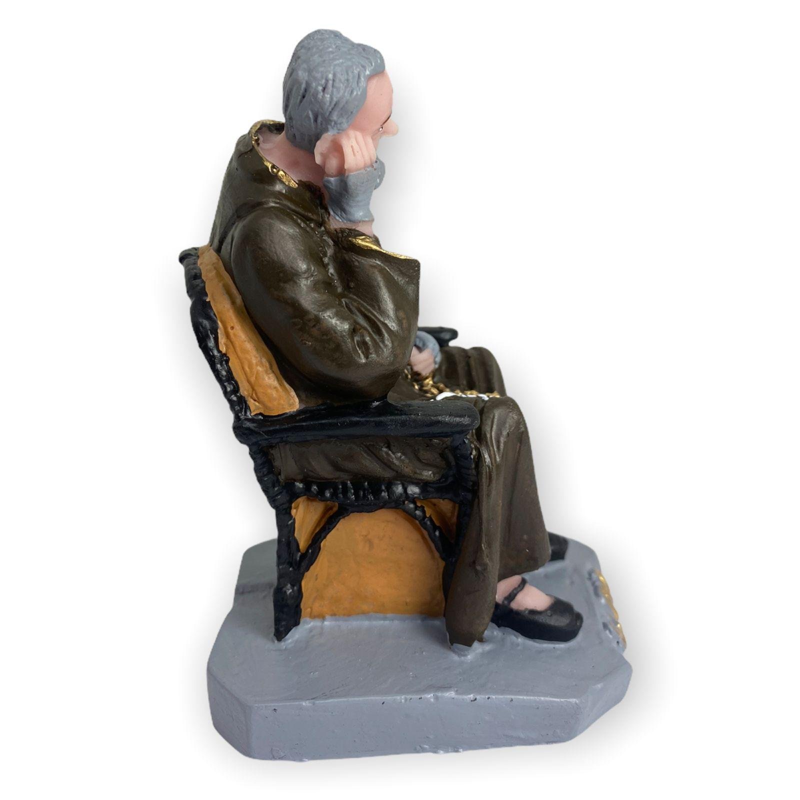 Escultura Padre Pio Sentado 11 Cm Em Resina MadeiraMadeira