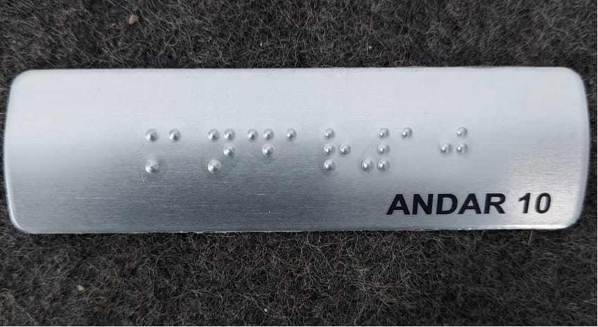 KIT COM 10 PLACAS BRAILE DO 1° AO 10° ANDAR ALUMINIO - 12