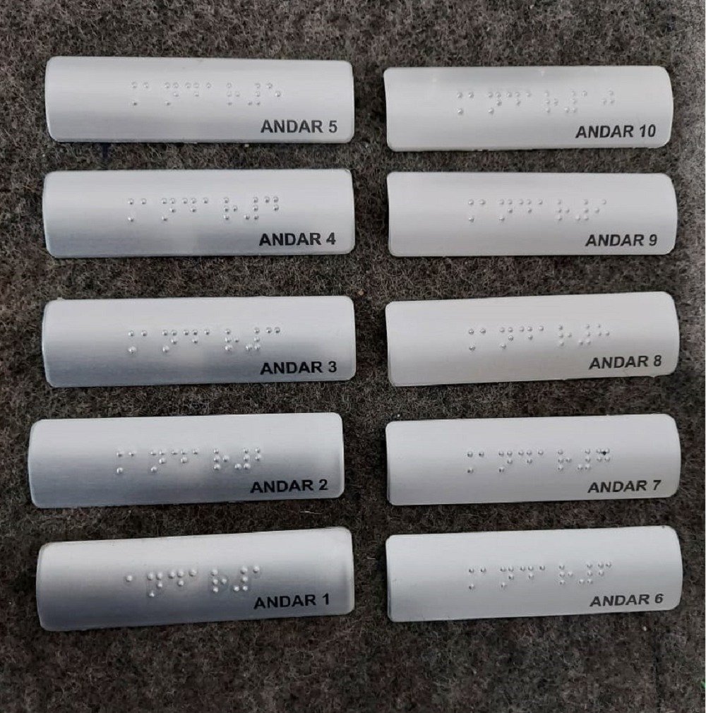 KIT COM 10 PLACAS BRAILE DO 1° AO 10° ANDAR ALUMINIO - 2