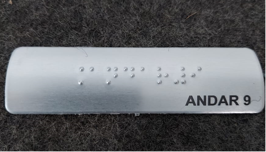 KIT COM 10 PLACAS BRAILE DO 1° AO 10° ANDAR ALUMINIO - 11