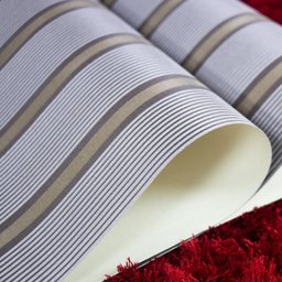 Papel de Parede Listrado Marrom Escuro com Detalhes Dourado - 2