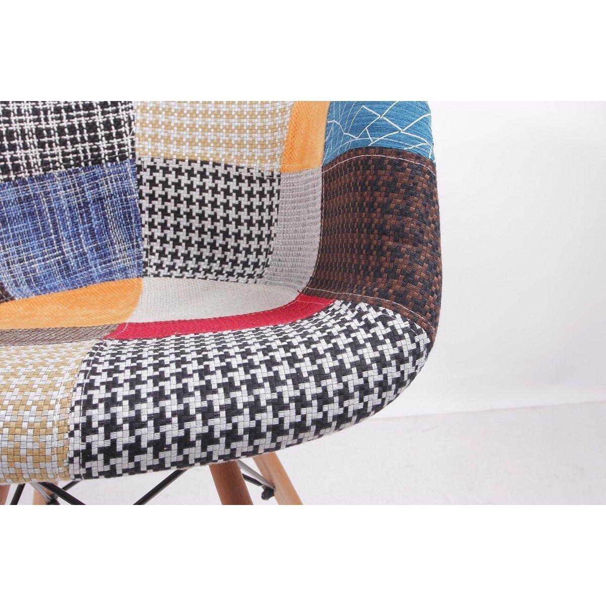 Cadeira Charles Eames Patchwork com Braços - 6