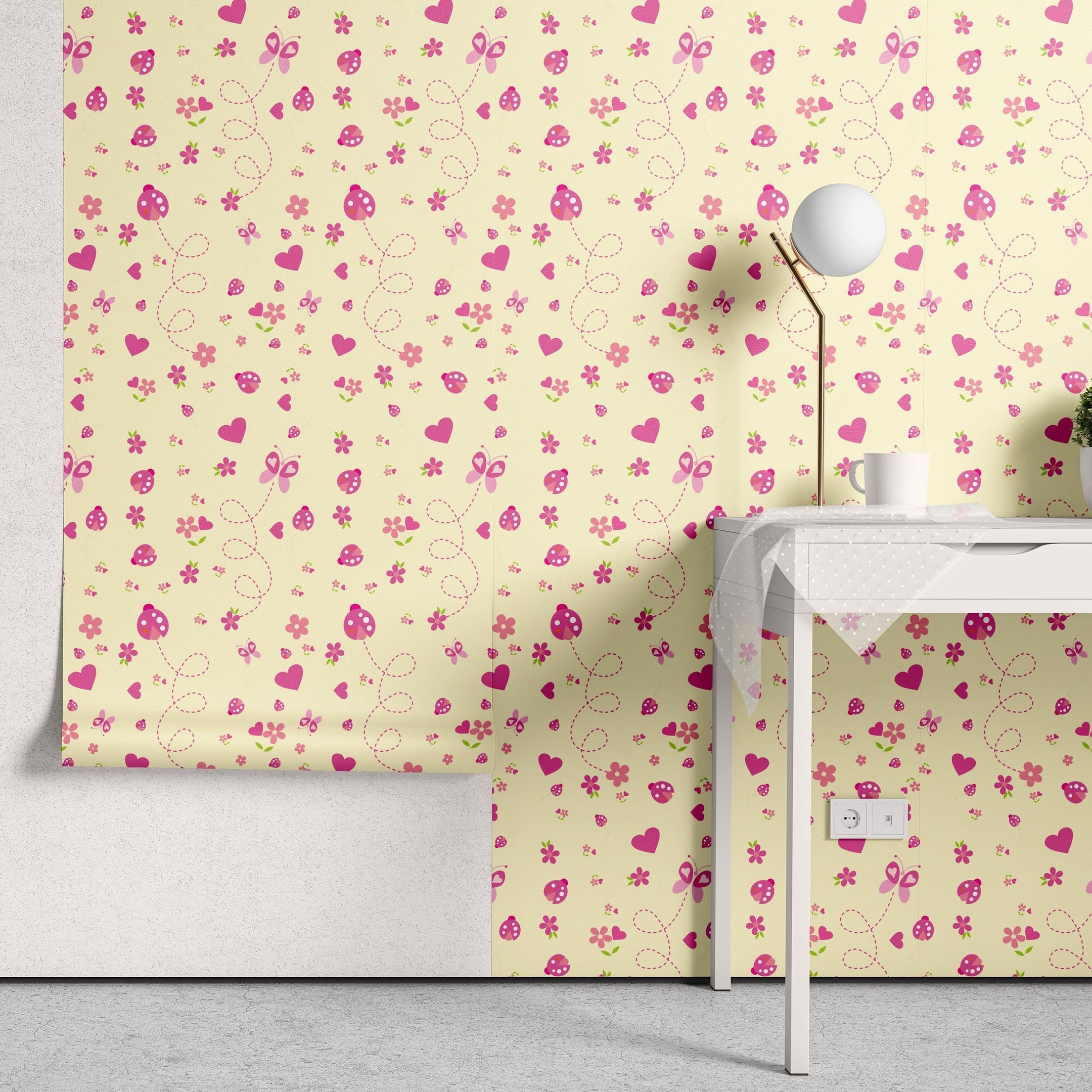 Ver imagem 2 de Papel de Parede Adesivo Menina Joaninha Floral