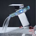 Ver imagem 2 de Torneira Misturador Monocomando Cascata LED Vidro Banheiro Florence