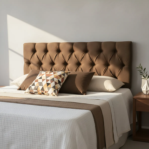 Cabeceira Estofada Queen 160x117cm de Alltura Modelo até o Chão:marrom Médio