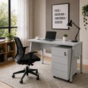 Ver imagem 1 de Mesa Escrivaninha 120cm x 60cm Tampo Chanfrado e Gaveteiro Móvel com 4 Gavetas F5 Office Cor:Cinza