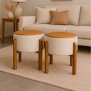 Ver imagem 1 de Kit 2 Puff Banqueta Redondo Zoe Corino Caramelo e Linho Gelo Decorativo Base de Madeira - Arkell