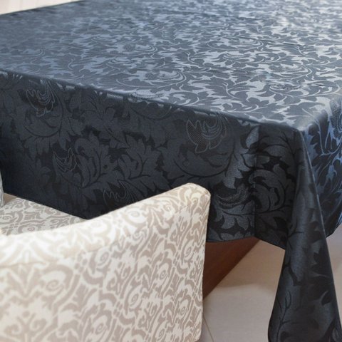 Toalha de Mesa Retangular 2,50x1,40m Jacquard Lucy Preto