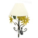 Ver imagem 1 de Abajur de Ferro e Lata Decorativo para Sala com Flores Provençal - Amarelo