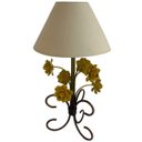 Ver imagem 1 de Abajur Quarto de Casal de Ferro Decorativo Simples Beirada de Cama - Amarelo