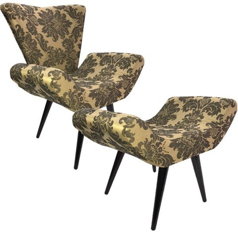 Poltrona com Puff Elegance Pé Palito 229 Preto com Dourado