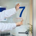 Ver imagem 3 de Fita Dupla Face de Filme Pet Transparente com Resistência À Temperatura 50m Tesa® 4965