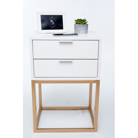 KIT 2 Mesas De Cabeceira Industrial OFF WHITE 30cm COM 2 GAVETAS BASE DOURADA - Enviamos MONTADO