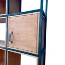 Ver imagem 5 de Estante Industrial com Nichos - Ferro na Cor Preta e Madeira Maciça na Tonalidade Castanheira