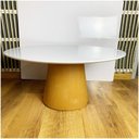 Ver imagem 1 de Mesa De Centro Cone Tampo 70 Cm Em Mdf Laqueado E Base Em Madeira Natural Marfim Cor Branco