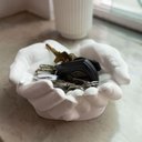 Ver mais imagens de Porta Objetos Decorativo Mãos 15,5cm em Cimento Artesanal Branco