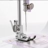 Máquina de Costura Elétrica Portátil Compact 12 Pontos Bivolt 110V 220V Zig Zag - 4