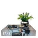 Ver imagem 1 de Decoração sala quarto livro + vaso prateado + enfeite colar