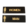 Par Placas Women Man Feminino Masculino Em Inglês Para Banheiro Feito De Madeira Em Relevo Natural - 1