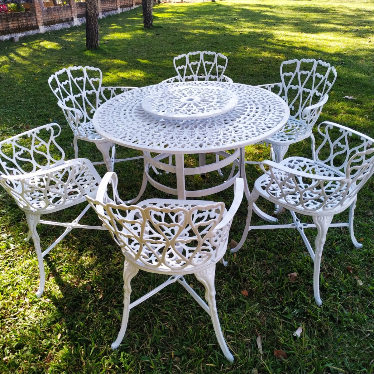 Conjunto de Jardim e Piscina Viena Mesa 1,25m Giratória 6 Cadeiras, Guarda Sol e 2 Espreguiçadeiras - 2