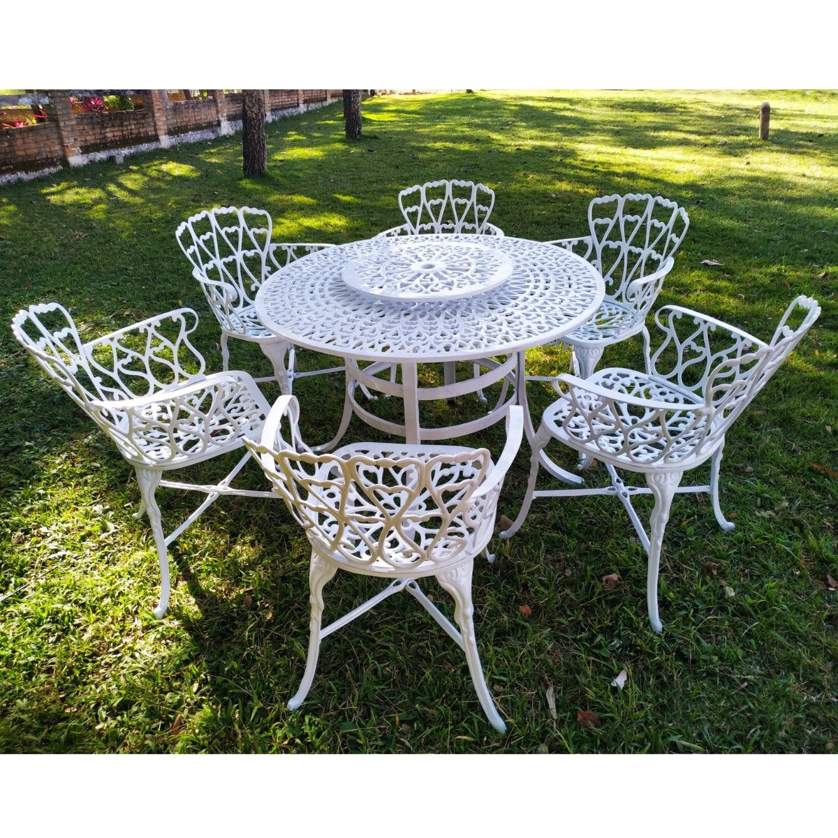 Conjunto de Jardim e Piscina Viena Mesa 1,25m Giratória 6 Cadeiras, Guarda Sol e 2 Espreguiçadeiras - 4