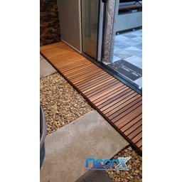 Deck de Madeira Modular 100x50cm com Pintura Neonx:osmocolor Canela Semi Tran - 9