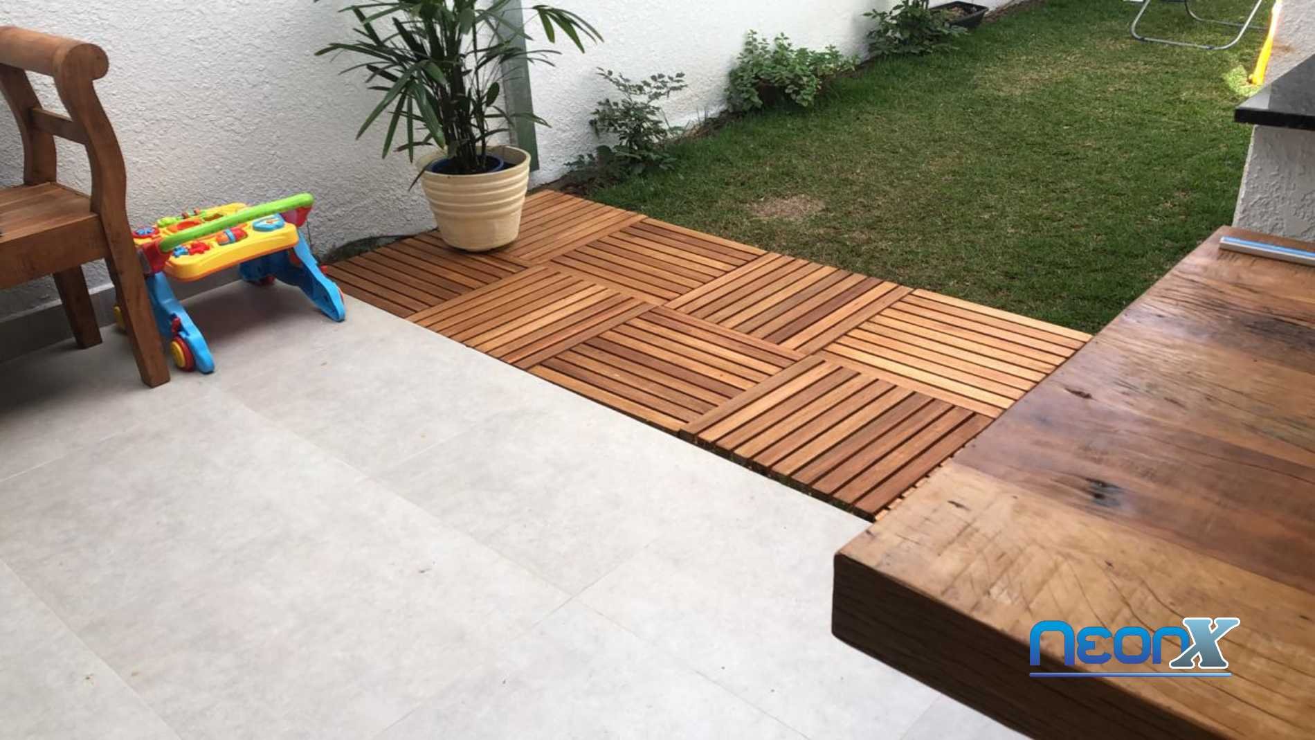 Deck de Madeira Modular 100x50cm com Pintura Neonx:osmocolor Canela Semi Tran - 7