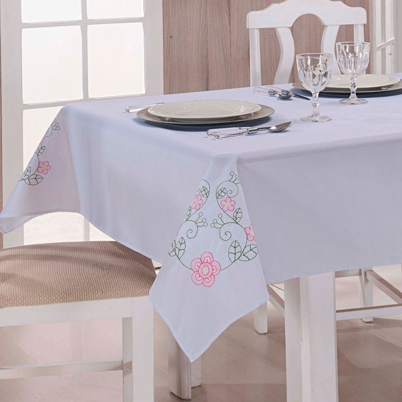 Toalha de Mesa Bordada 1,40M x 1,40M Dália Branco e Pink