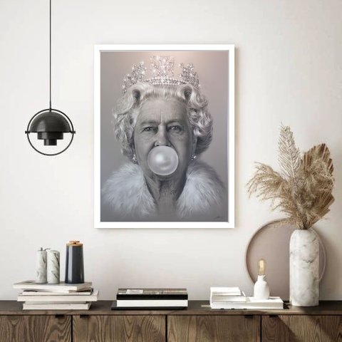 Quadro Decorativo Rainha Elizabeth Bubble Gum - 70x50cm:moldura Preta