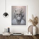 Ver imagem 1 de Quadro Decorativo Rainha Elizabeth Bubble Gum - 70x50cm:moldura Preta