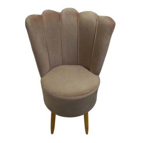 Cadeira Poltrona Decorativa Pétala Veludo Luxo Premium Pés Retrô Palito Sala e Quarto Cappuccino
