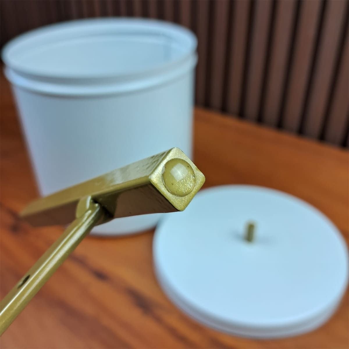 Kit Lixeira Branca com Dourado Porta Papel e Porta Toalha Dourada - Edecasamovies - 8