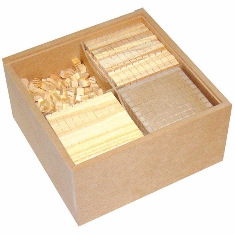 Material dourado - MDF - 611 peças - 1