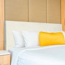 Ver imagem 2 de Cabeceira Cama Box Estofada Bouclê Carla