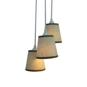 Lustre Pendente 3 Cúpulas Linho Crie Casa Bege e Bordas em Marrom