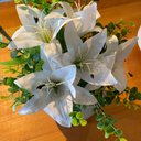 Ver imagem 4 de Arranjo Centro de Mesa Lírio Branco Completo Artificial Vaso Branco Decore Fácil Shop