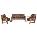 Ver imagem 1 de Conjunto Cancún Sofá 3 Lugares e Poltronas de Madeira Estofado Marrom