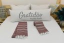 Ver imagem 1 de Travesseiro De Corpo Body Pillow Natural 40x130cm Gratidão Cinza - Capa com enchimento