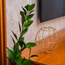 Ver imagem 2 de Globo Decorativo de Ferro Pintura Dourada Aramado