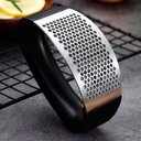 Ver imagem 2 de Amassador Alho Cortador Triturador Metal Manual Amassar Cozinha Pratico Gourmet Espremedor