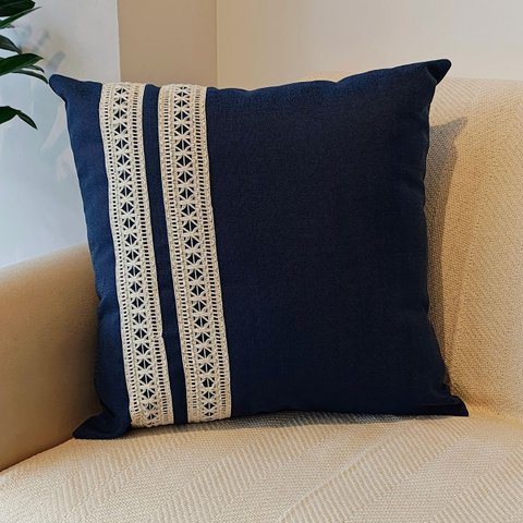 Almofada Atelier Renda Azul Marinho 45x45