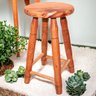 Banquinho Envernizado Madeira Maciça 50cm Alt Banqueta Tamborete Banco Médio - 1