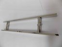 Ver imagem 3 de Puxador Inox Duplo Reto 80cm para Portas Madeira Vidro