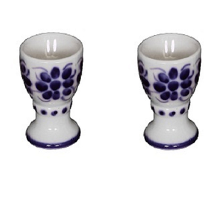 Dois Porta ovos de Porcelana, feito e pintados a mão