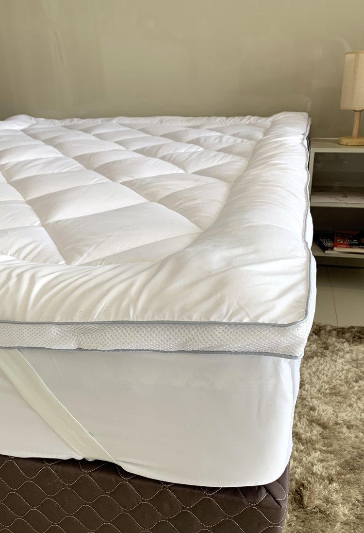 Pillow Top King Toque de Plumas Diamond Appel Branco MadeiraMadeira