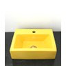 Cuba de louça amarela retangular com apoio para torneira - 1