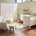 Ver imagem 1 de Kit Quarto Theo com Pés Retrô Natural - Berço + Cômoda 6 Gavetas + Guarda-Roupa 3 Portas + Poltrona