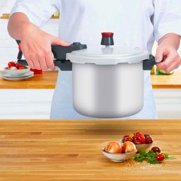 Panela de Pressão 4,5 L Rochedo com Fechamento Externo Alumínio Antiaderente Clássico e Tampa Polida - 8 Panela de Pressão 4,5 L Rochedo com Fechamento Externo Alumínio Antiaderente Clássico e Tampa Polida - 8