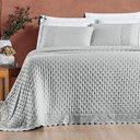 Ver imagem 1 de Kit Cobre Leito Colcha Bouclê Casal Padrão Laise Bordada Micropercal 200 Fios 3 Peças - Cinza