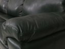 Ver imagem 3 de Sofá de Couro Asti 3 Lugares com Chaise Esquerda Green Bicolor - Mempra Design